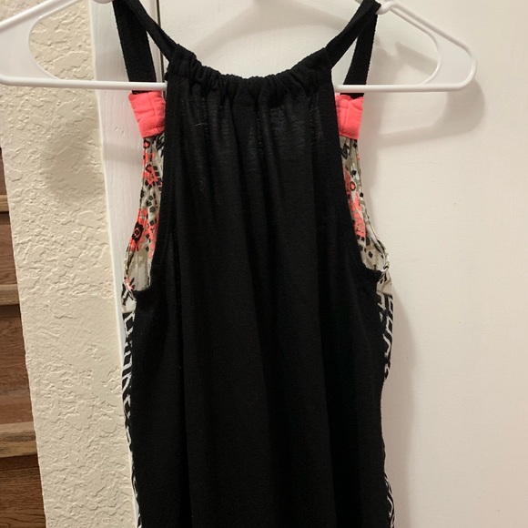 Patterned Tank Top - Picture 5 of 5